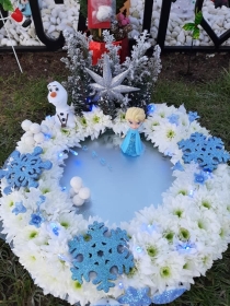 XMAS GRAVESIDE ARRANGEMENT